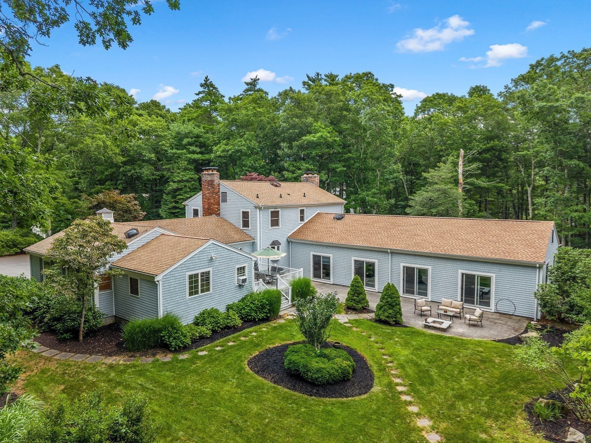 Single Family Residence at 18 Indian Cove Rd, Marion MA 02738, Marion, photo 4 of 42