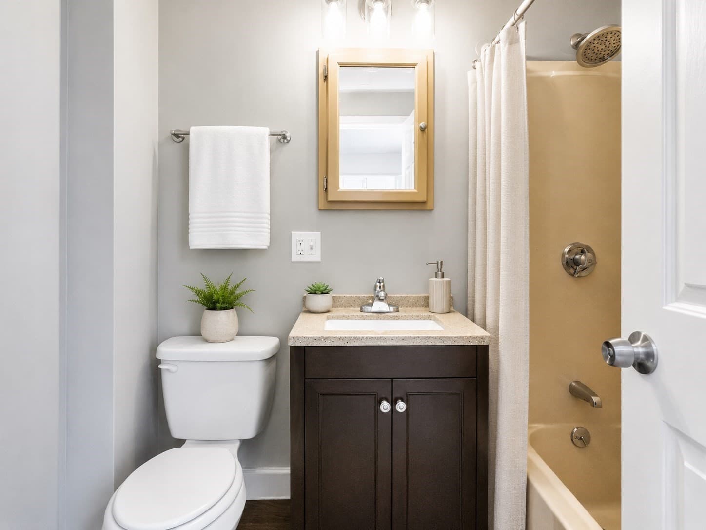 Condominium at 53 Mann St # 5, Lawrence MA 01841, Lawrence, photo 11 of 13