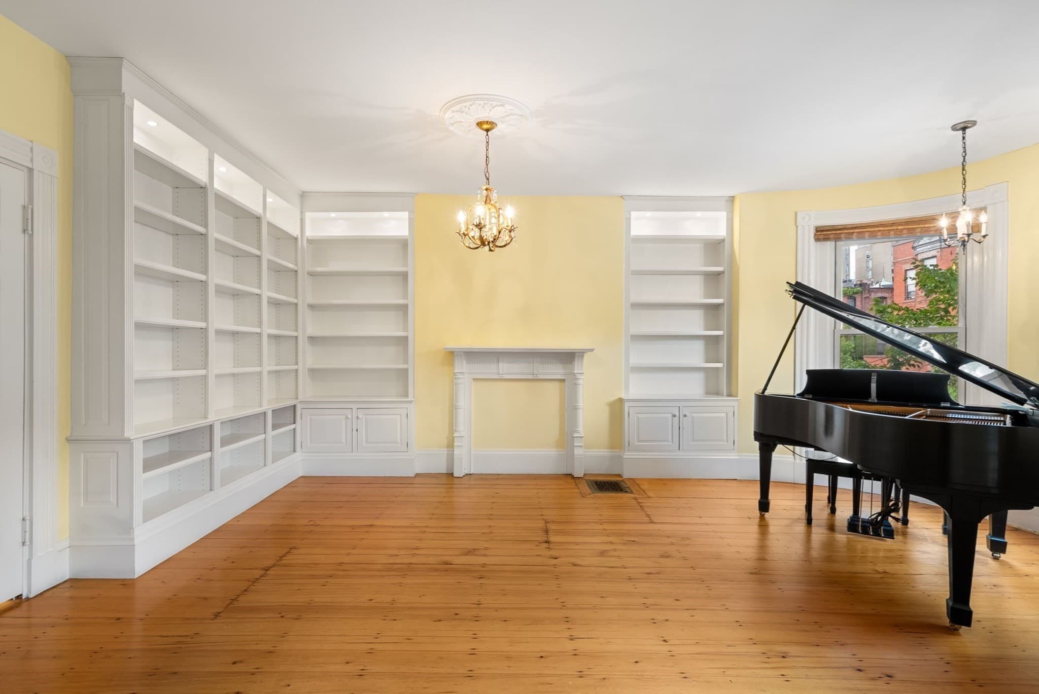 Single Family Residence at 23 Cumberland St, Boston MA 02115, photo 13 of 40
