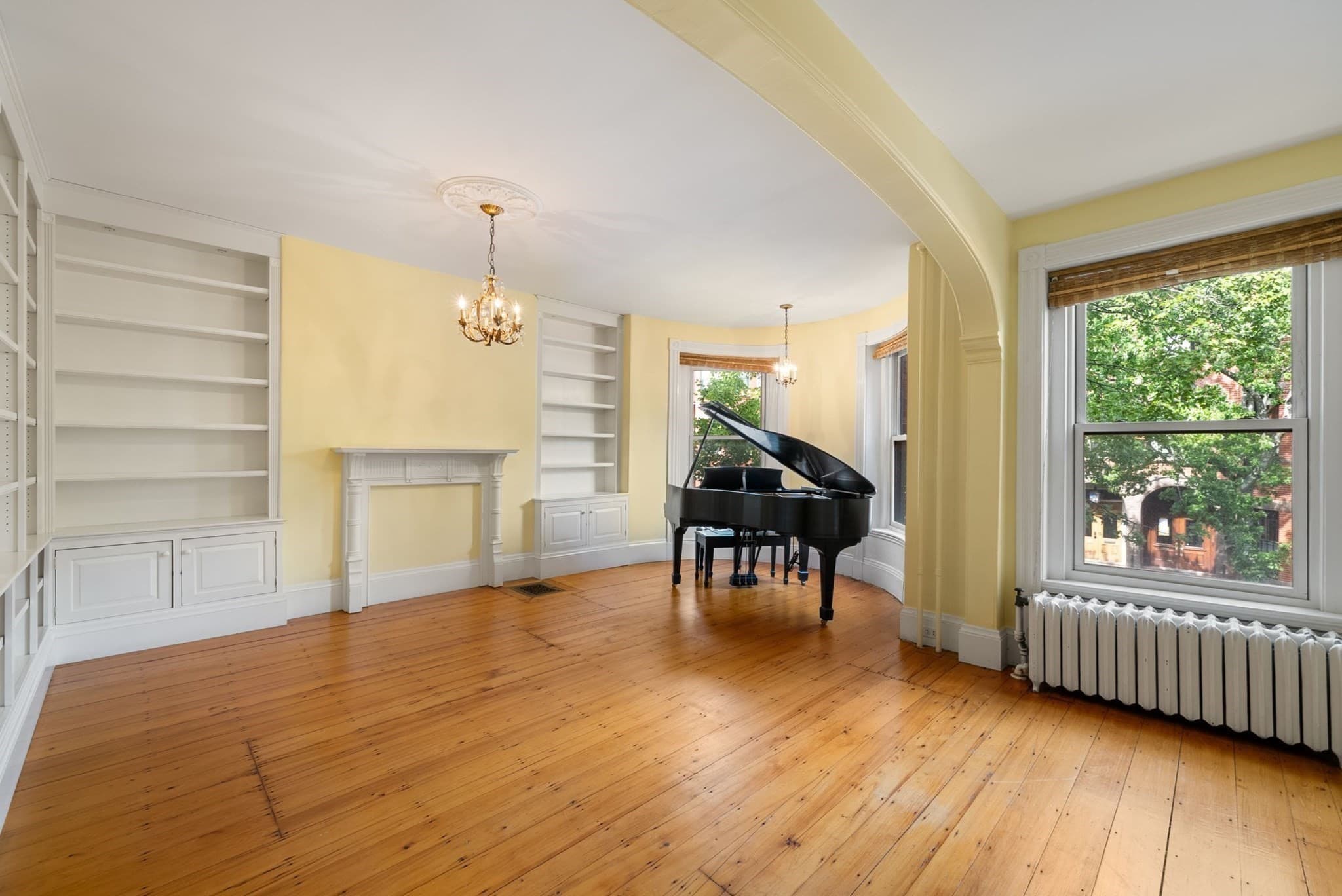 Single Family Residence at 23 Cumberland St, Boston MA 02115, photo 12 of 40
