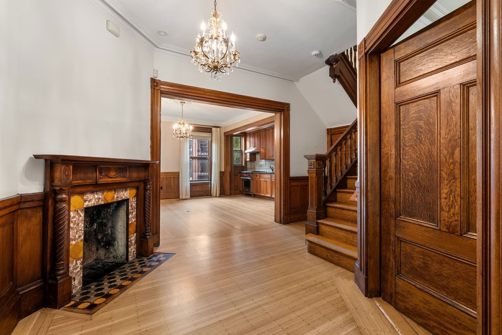 23 Cumberland St, Boston MA 02115