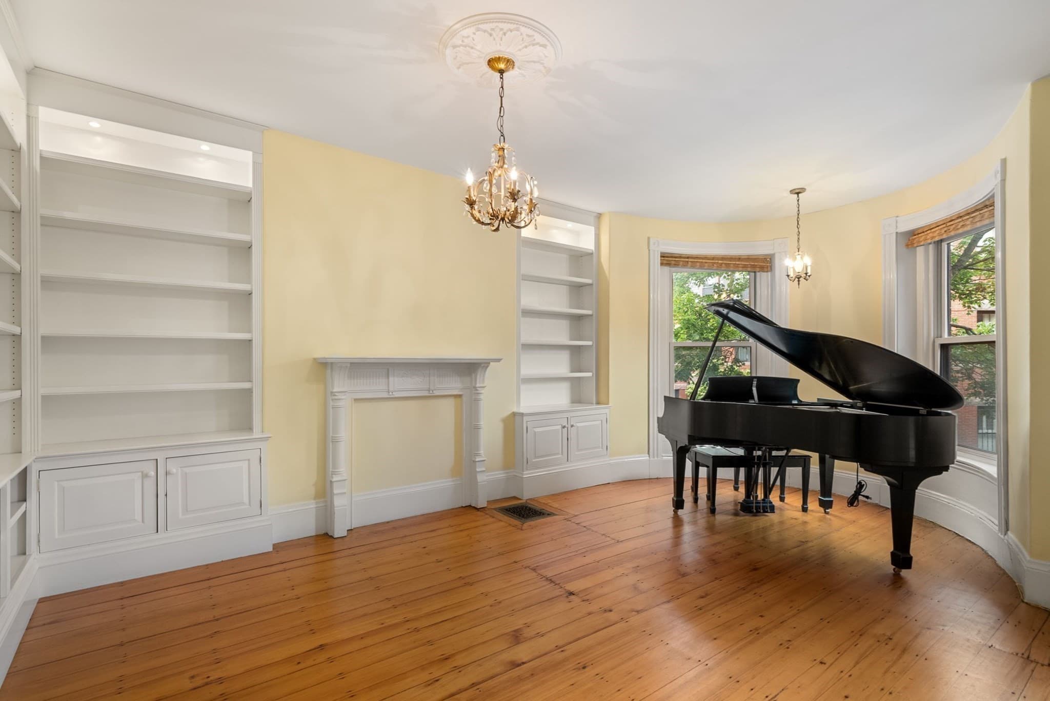 Single Family Residence at 23 Cumberland St, Boston MA 02115, photo 14 of 40