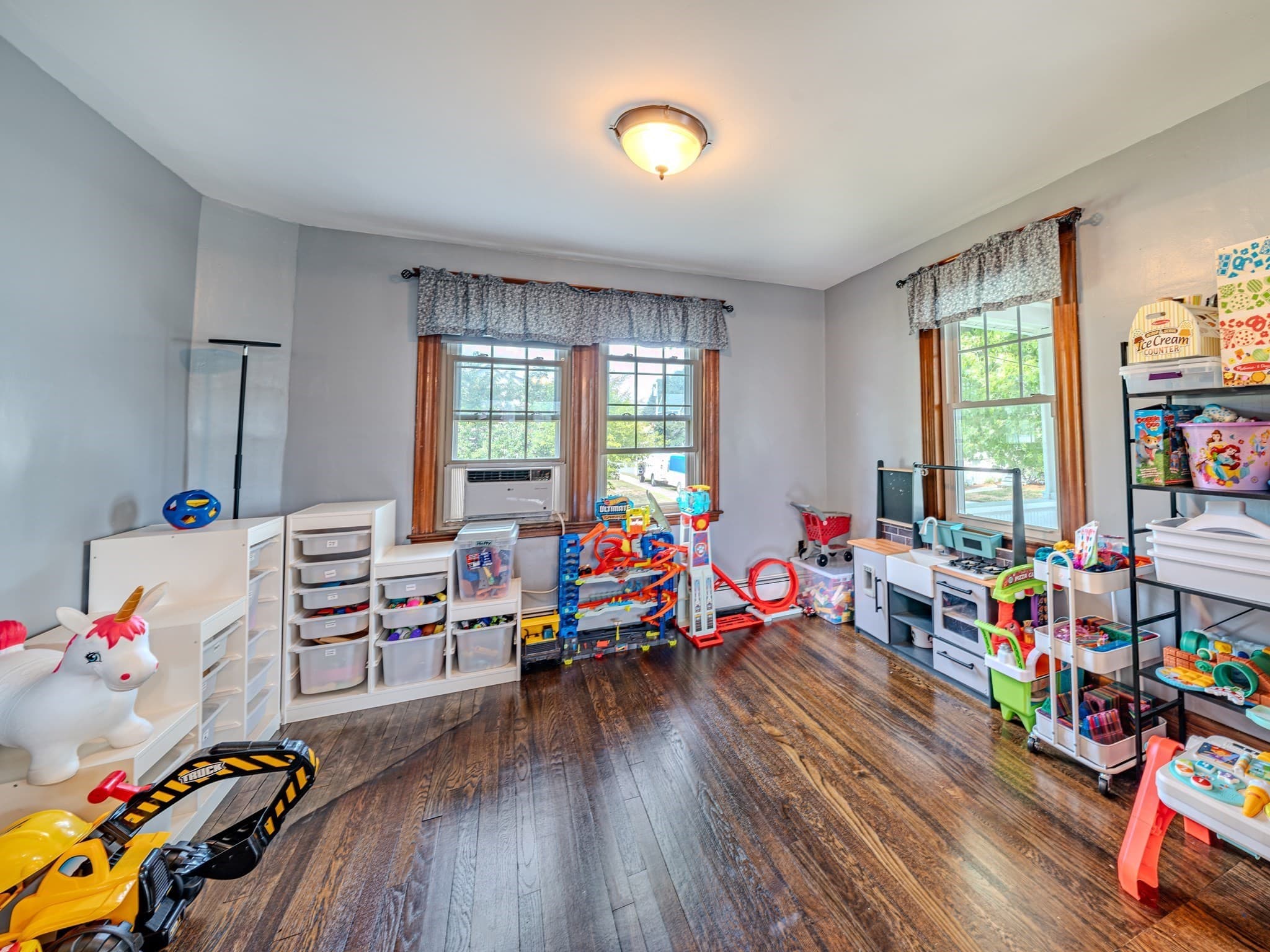 Single Family Residence at 23 Henry St, Saugus MA 01906, photo 6 of 41
