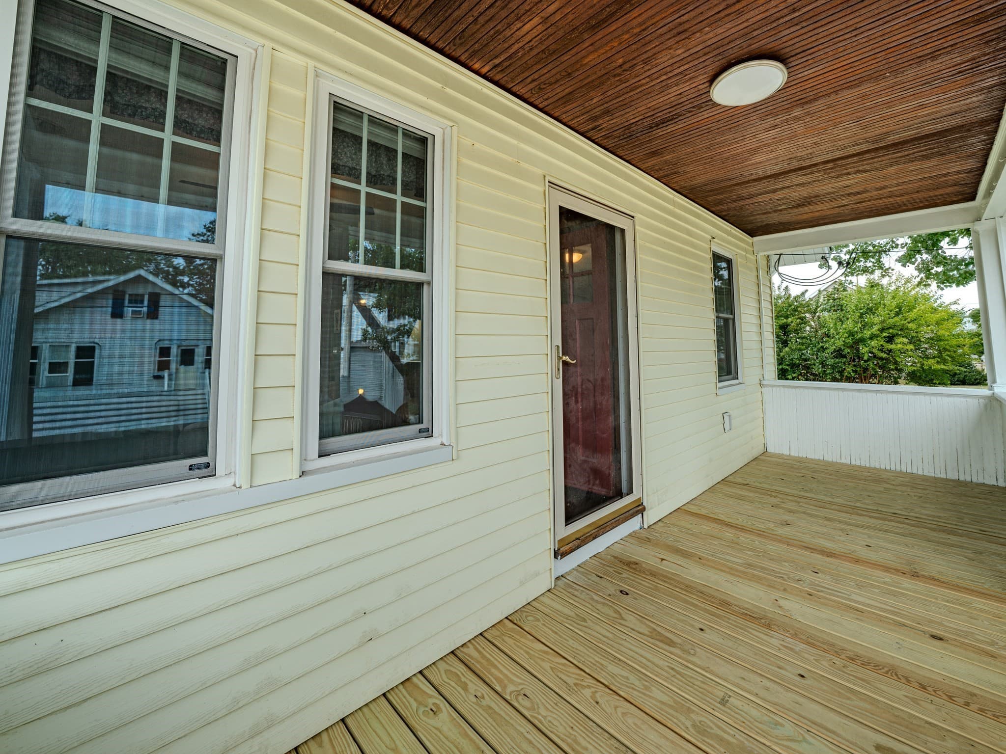 Single Family Residence at 23 Henry St, Saugus MA 01906, photo 4 of 41