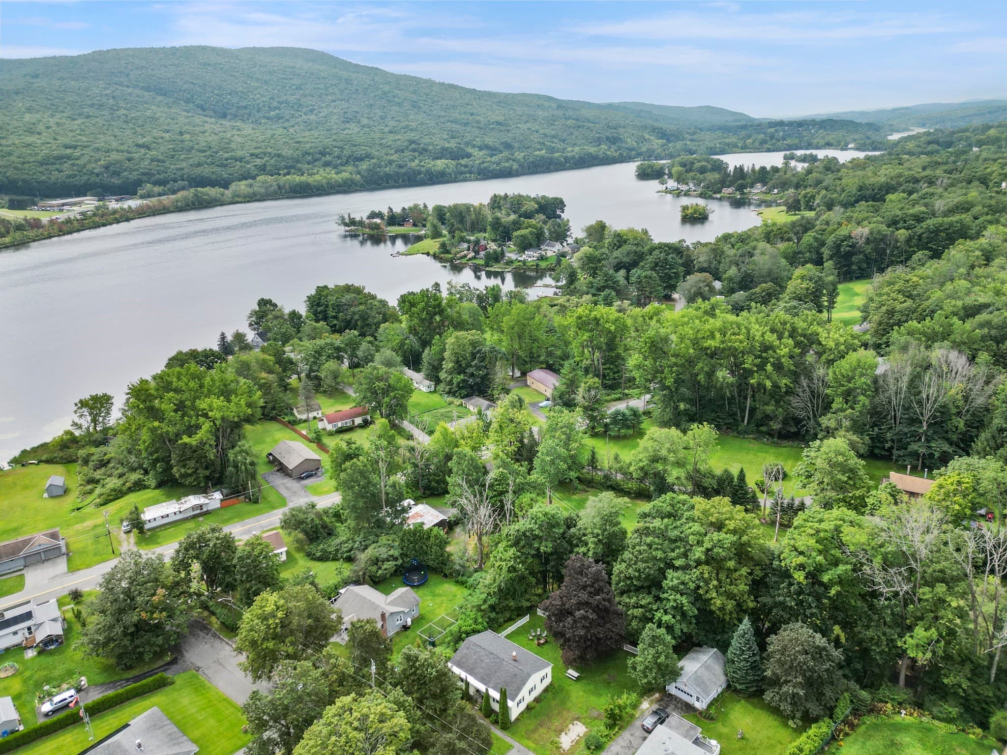 Single Family Residence at 31 Daniels Ter, Cheshire MA 01225, photo 6 of 35