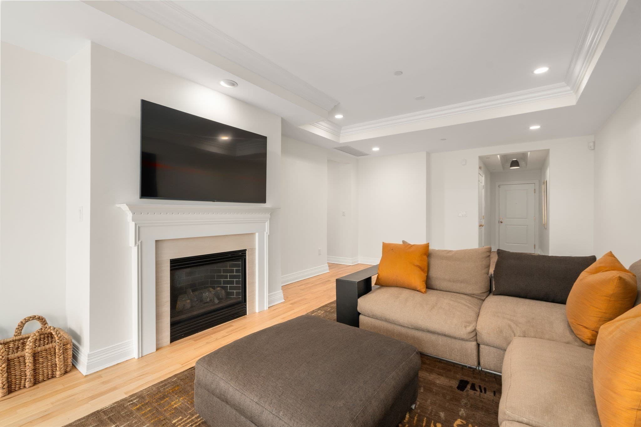 Condominium at 630 Hammond St # 104, Brookline MA 02467, Brookline, photo 5 of 18