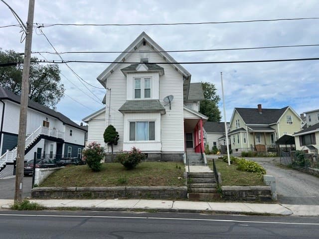 49 Liberty Street, Lowell MA 01851