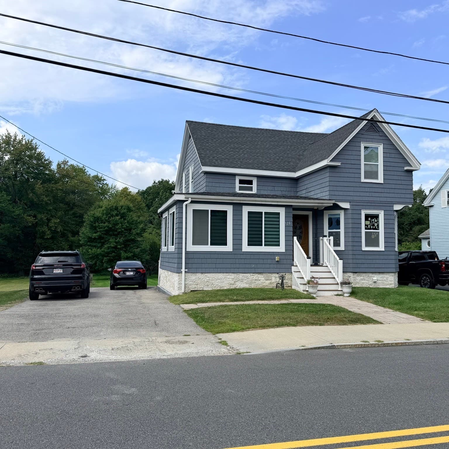 Single Family Residence at 328 Mechanic St, Marlborough MA 01752, Marlborough, photo 2 of 34