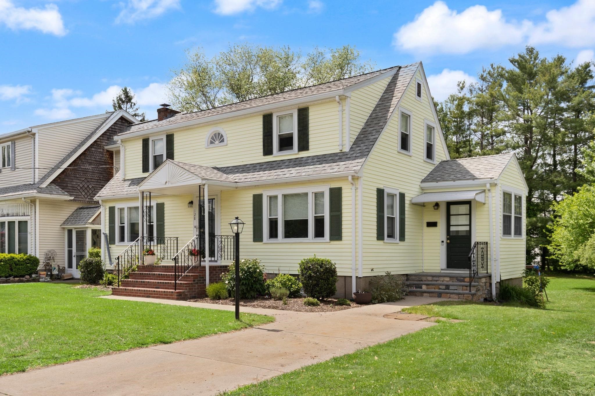 Condominium at 128 Rock Street # 128, Norwood MA 02062, Norwood, photo 2 of 27