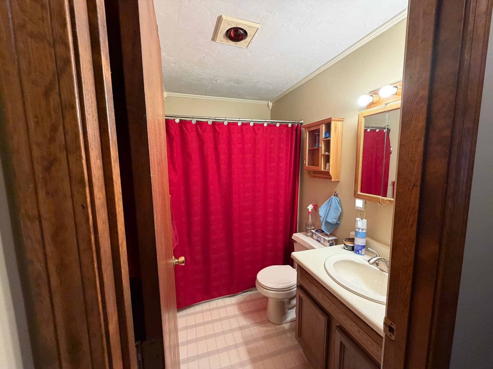 Single Family Residence at 193 Svenson Ave, Worcester MA 01607, Worcester, photo 7 of 9