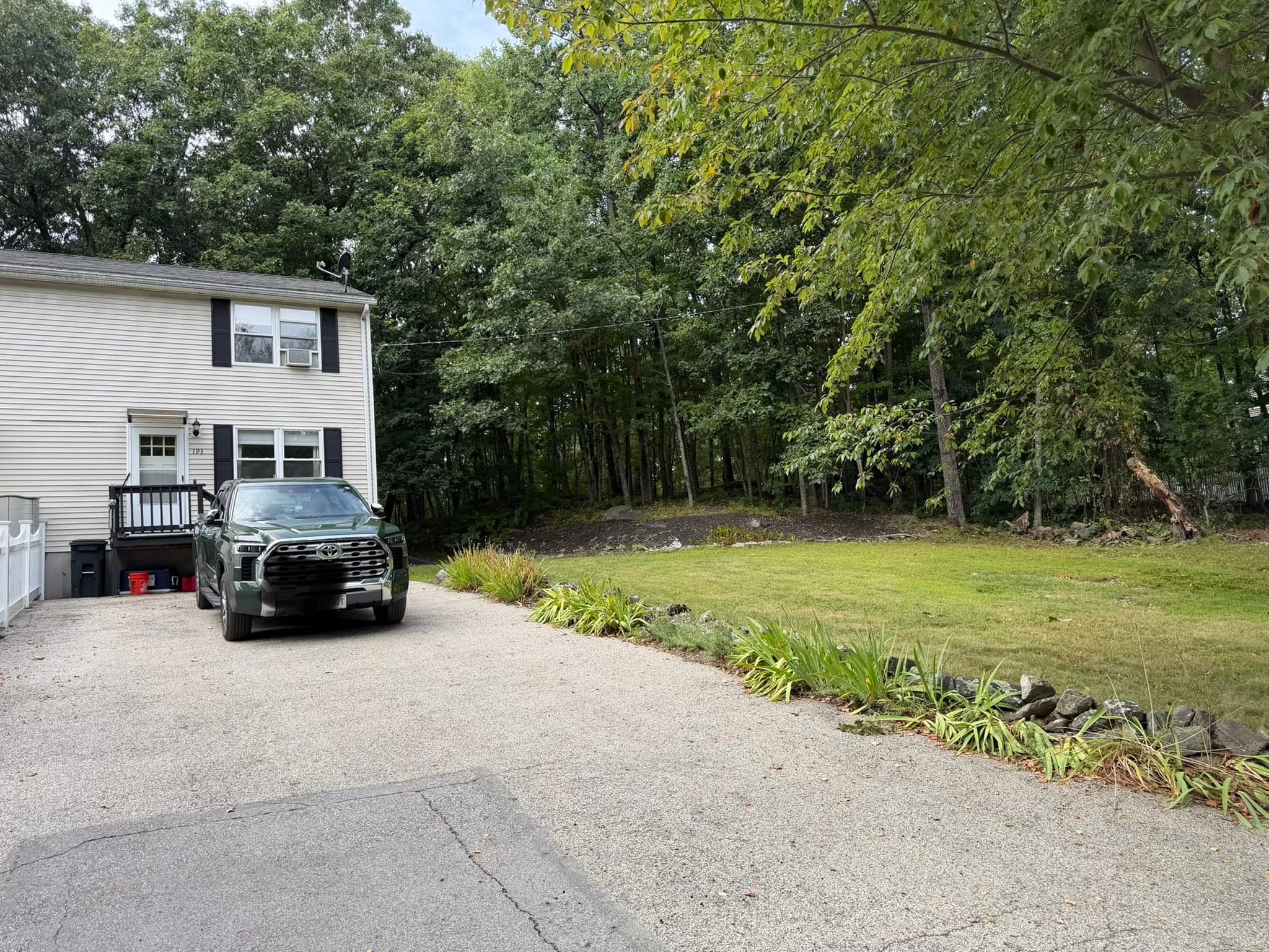 193 Svenson Ave, Worcester MA 01607