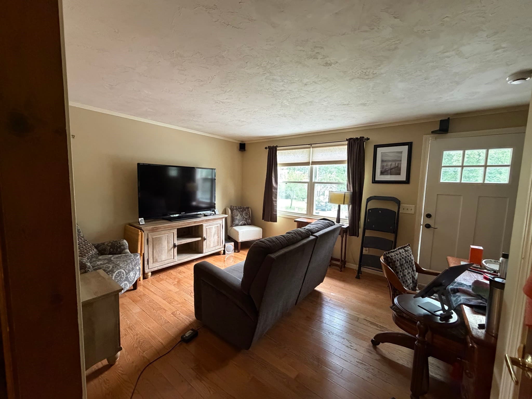 Single Family Residence at 193 Svenson Ave, Worcester MA 01607, Worcester, photo 4 of 9