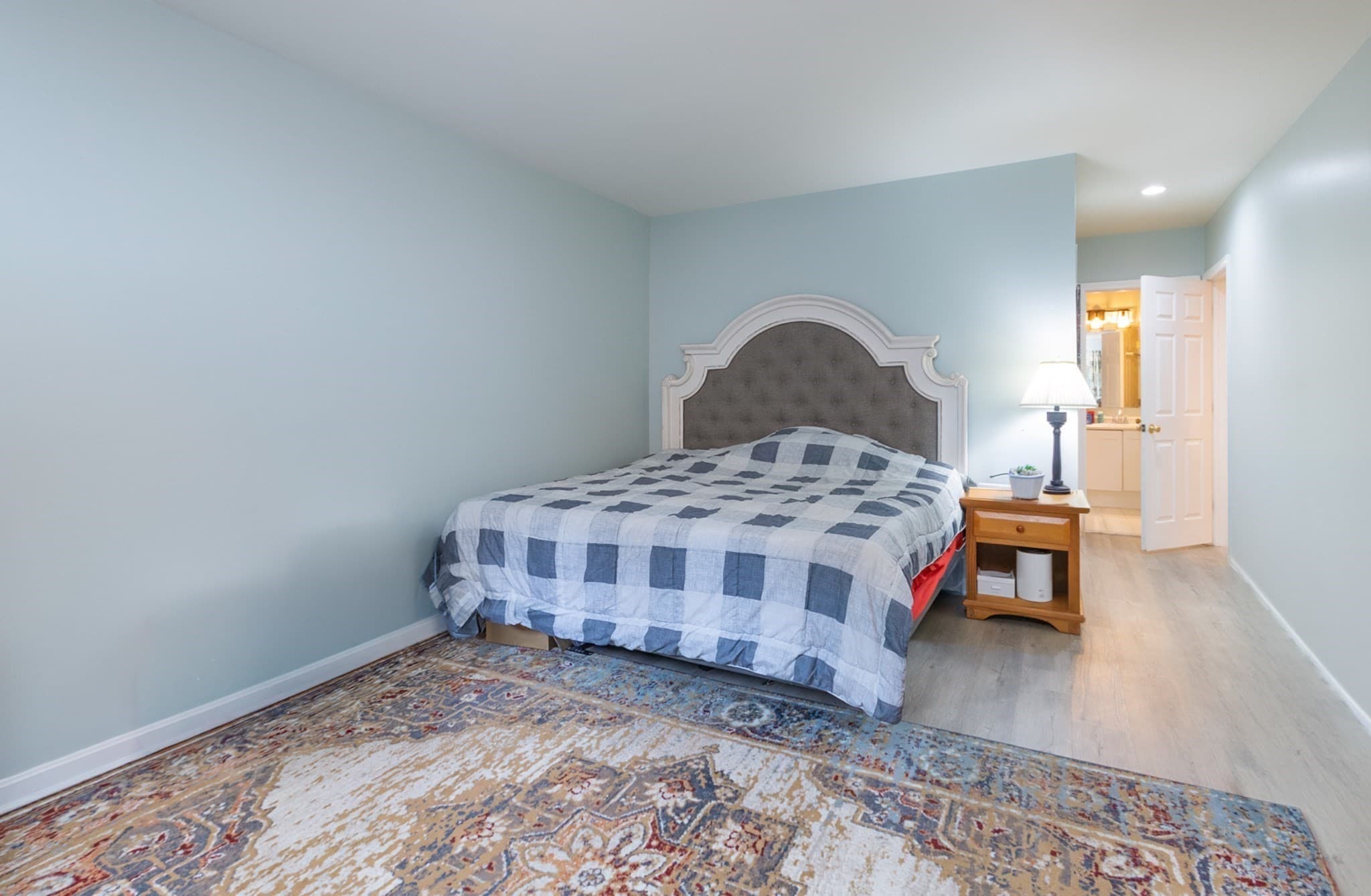Condominium at 770 Salisbury Street # 511, Worcester MA 01609, Worcester, photo 8 of 32
