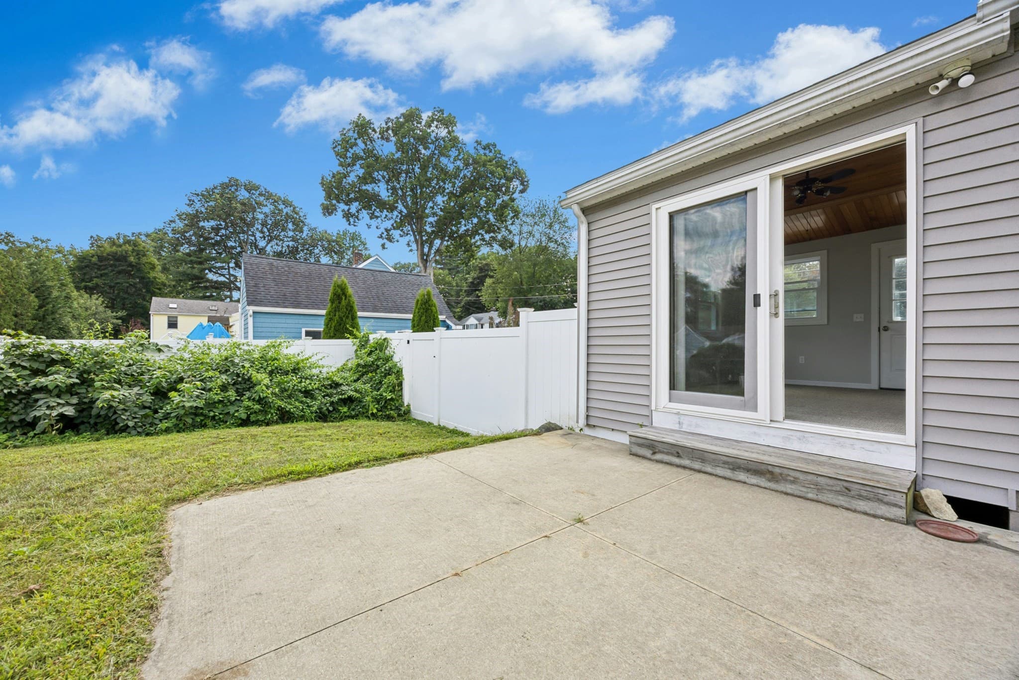Single Family Residence at 38 Oakdale Road, Wilmington MA 01887, Wilmington, photo 24 of 28