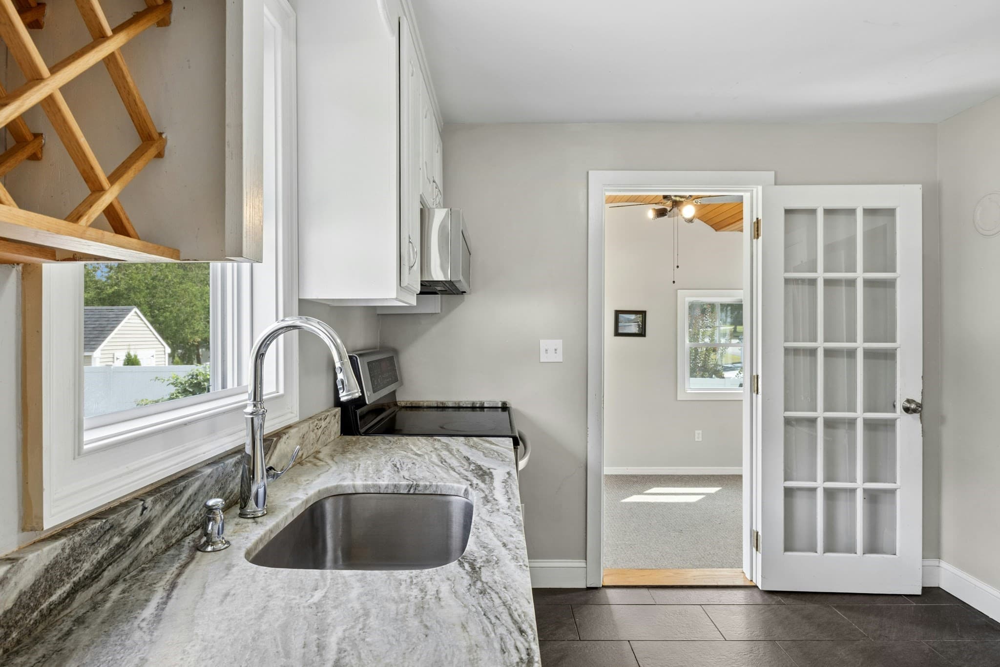 Single Family Residence at 38 Oakdale Road, Wilmington MA 01887, Wilmington, photo 10 of 28