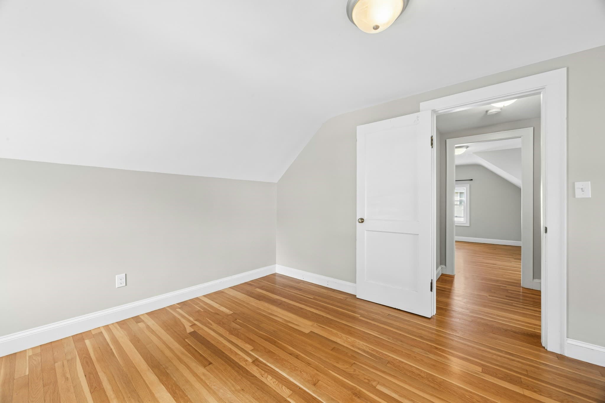 Single Family Residence at 38 Oakdale Road, Wilmington MA 01887, Wilmington, photo 18 of 28