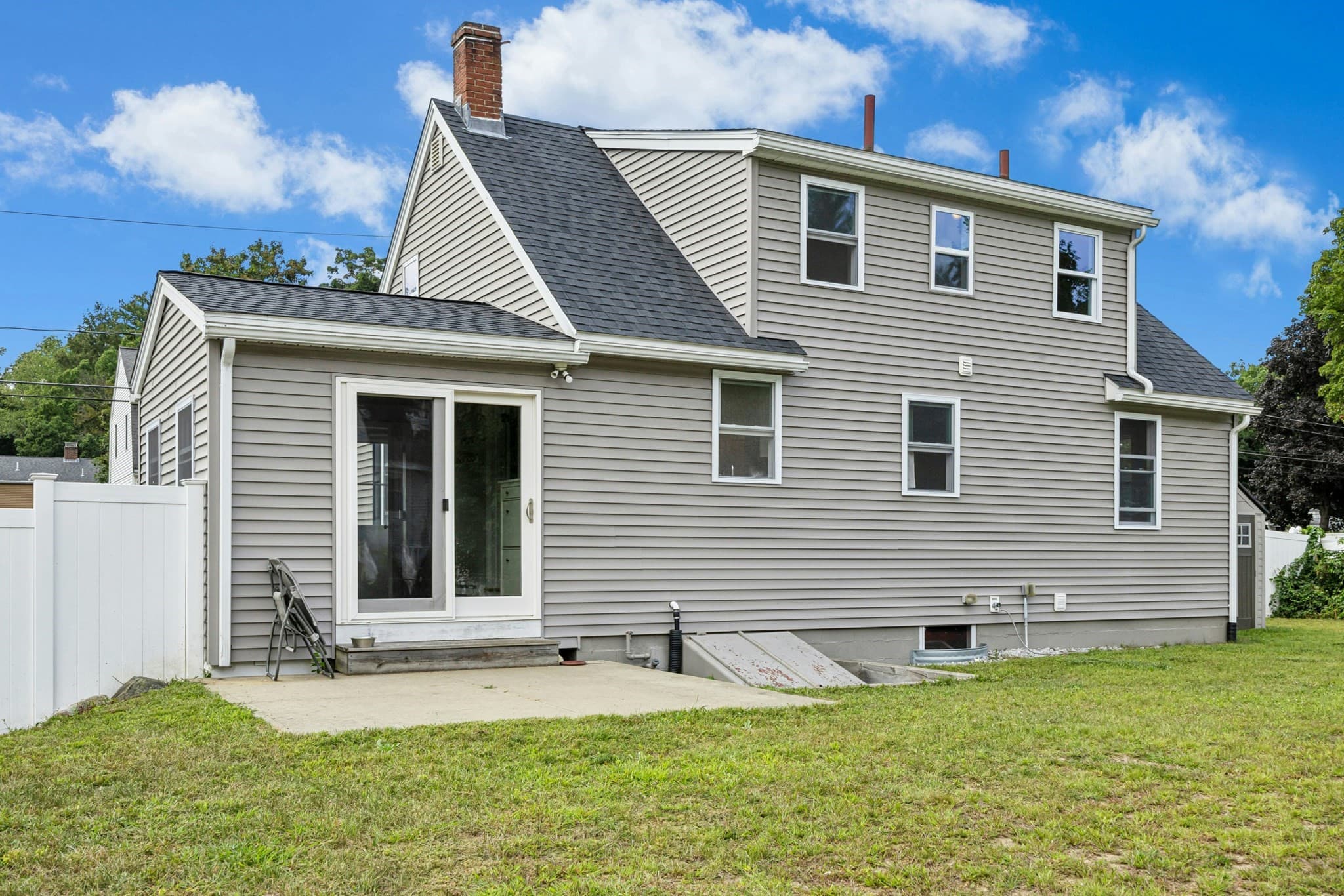 Single Family Residence at 38 Oakdale Road, Wilmington MA 01887, Wilmington, photo 25 of 28