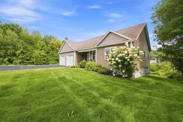 Single Family Residence at 273 Maple Ave, Rutland MA 01543, Rutland, photo 4 of 42