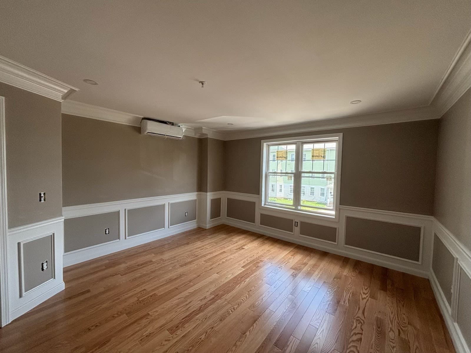 Single Family Residence at 630 Grafton St, Worcester MA 01604, Worcester, photo 5 of 13