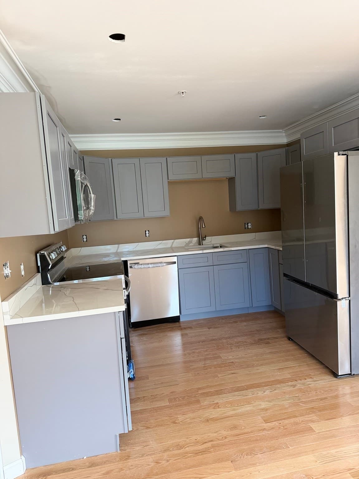 Single Family Residence at 52 Warner Ave, Worcester MA 01604, Worcester, photo 5 of 13