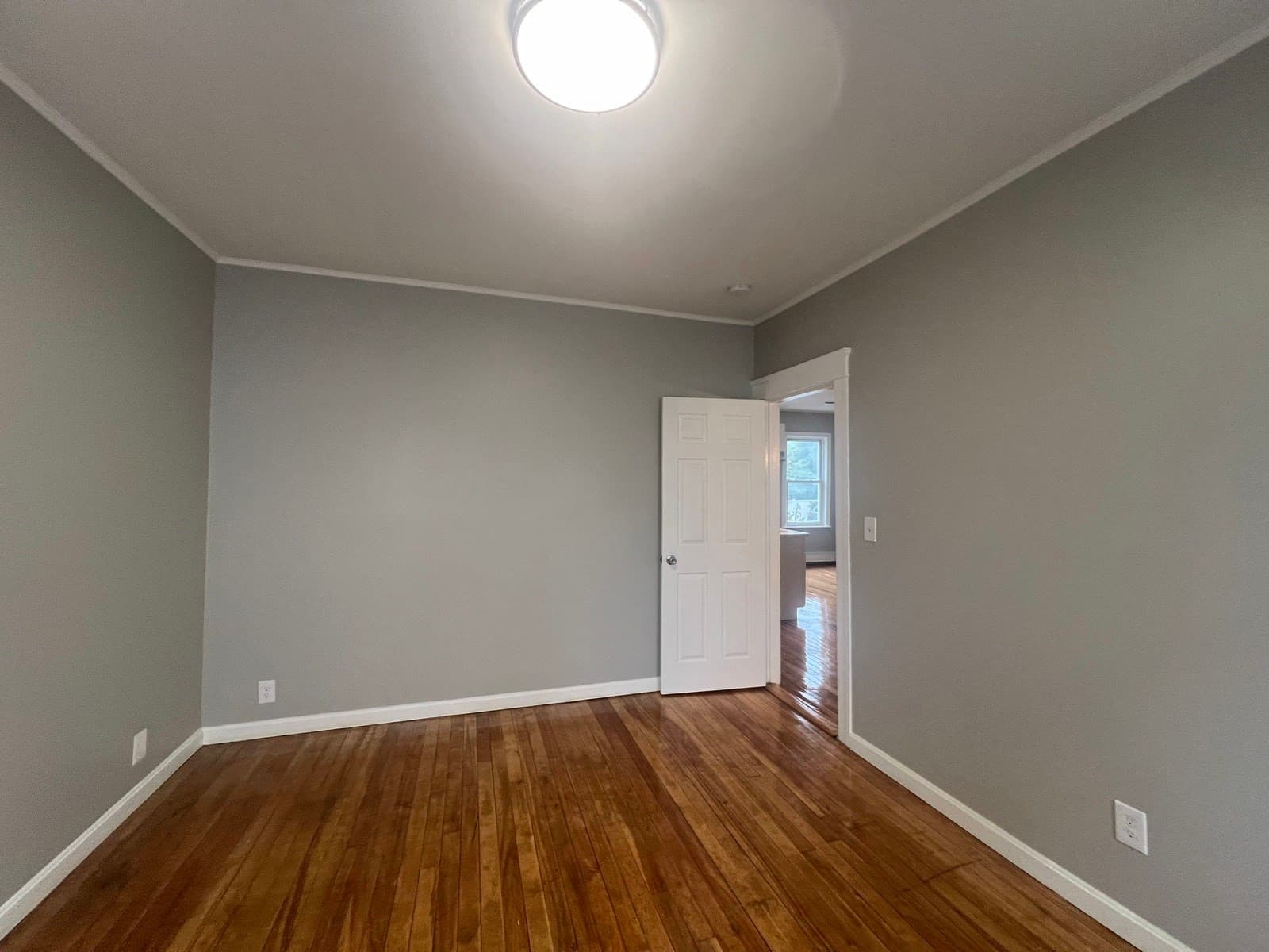 3 Family at 9-1/2 Bourne St, Worcester MA 01606, Worcester, photo 6 of 42