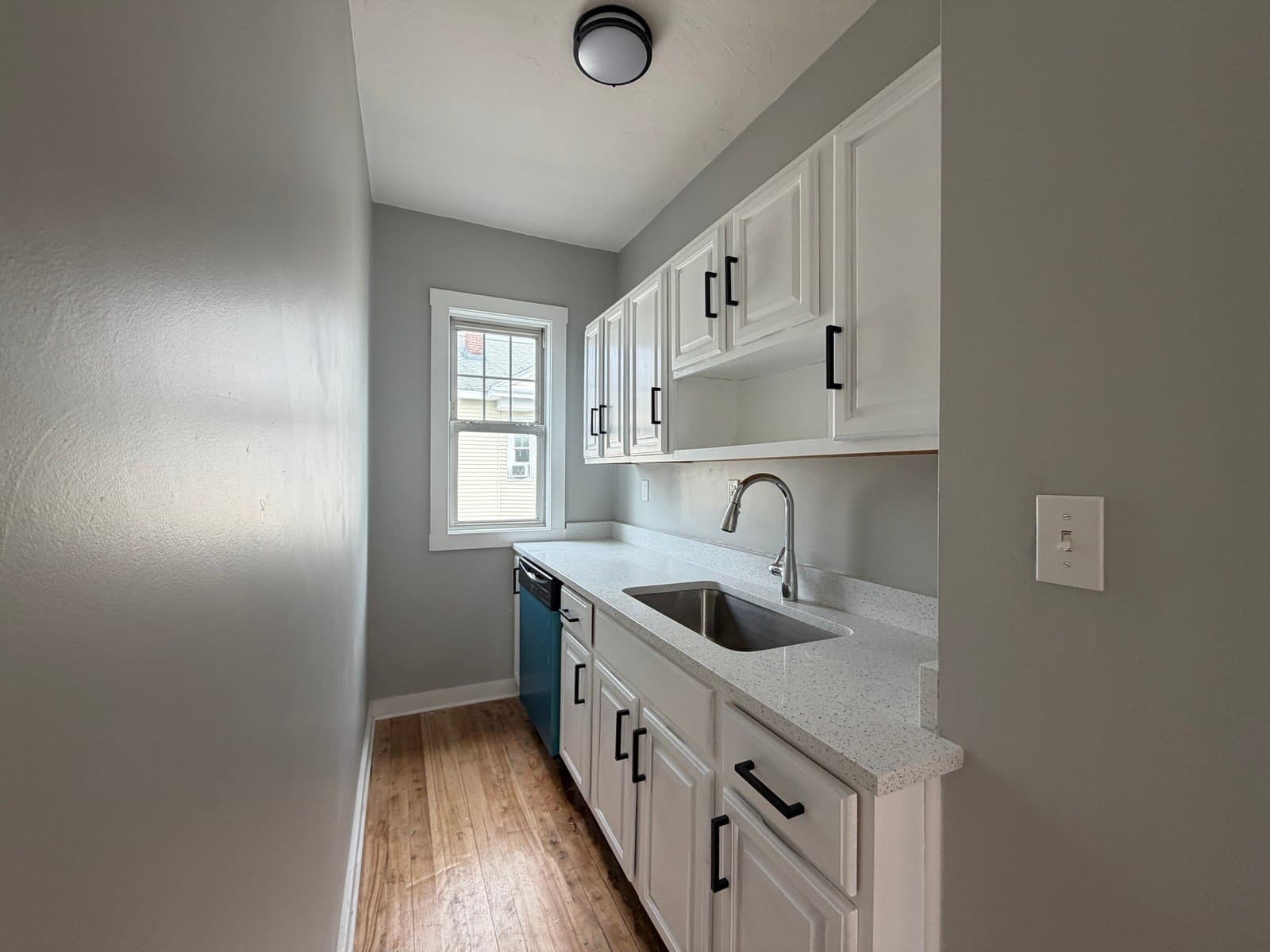 3 Family at 9-1/2 Bourne St, Worcester MA 01606, Worcester, photo 33 of 42