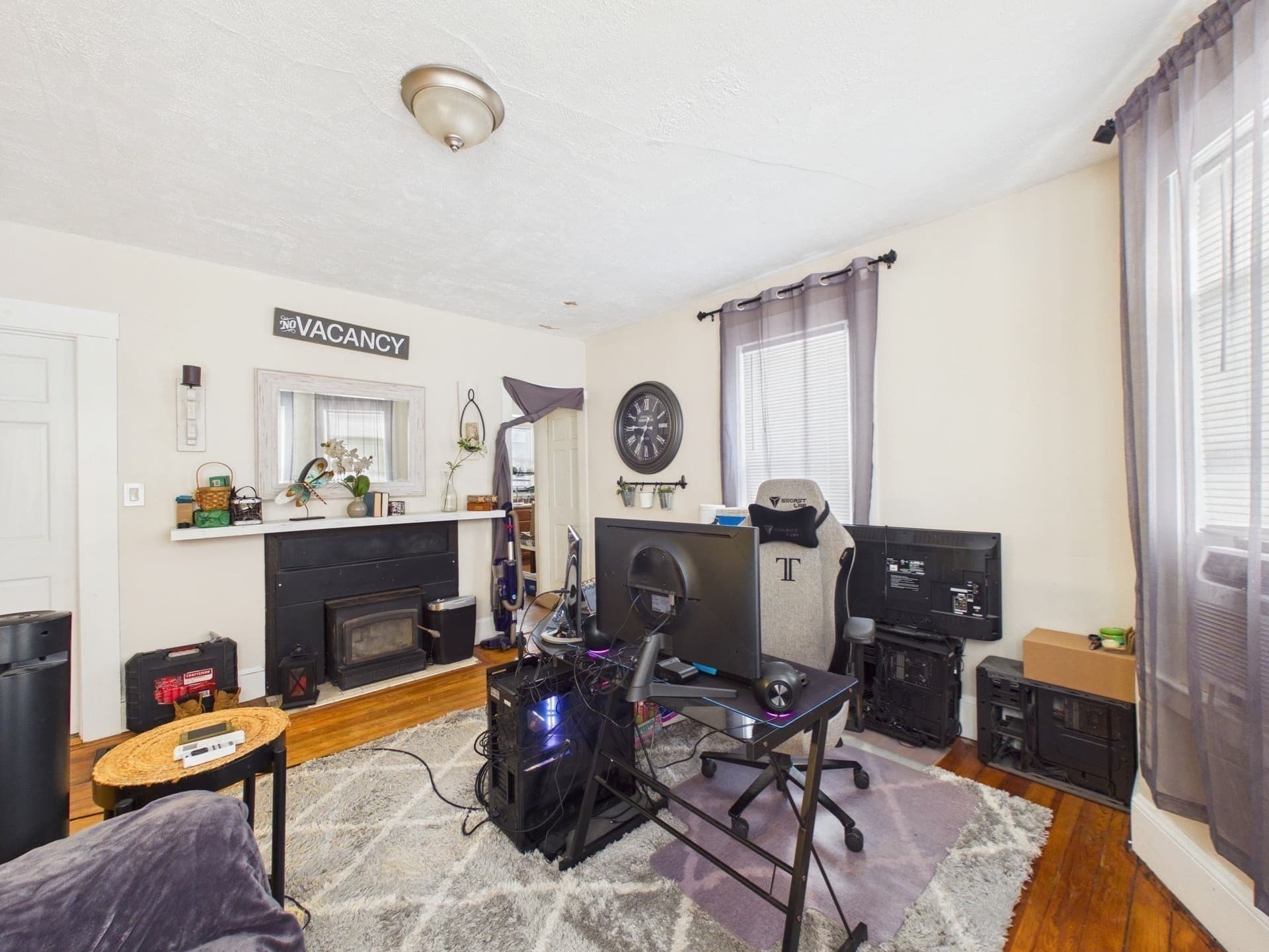Multi Family at 126 Ash St, New Bedford MA 02740, photo 6 of 20
