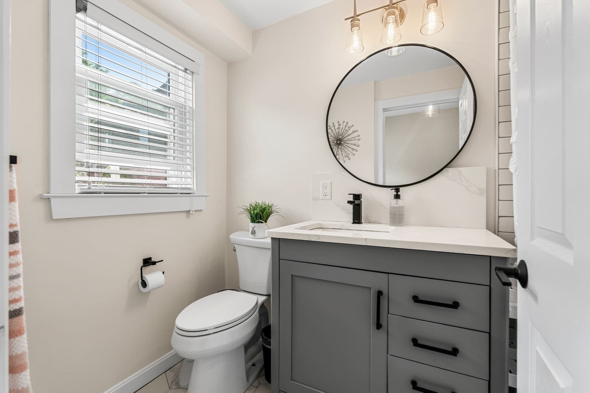 Single Family Residence at 8 Minerva St., Swampscott MA 01907, photo 16 of 33