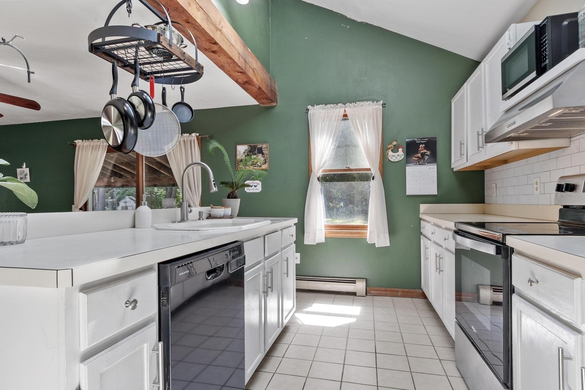 Single Family Residence at 27 Natty Pond Dr, Hubbardston MA 01452, Hubbardston, photo 12 of 41