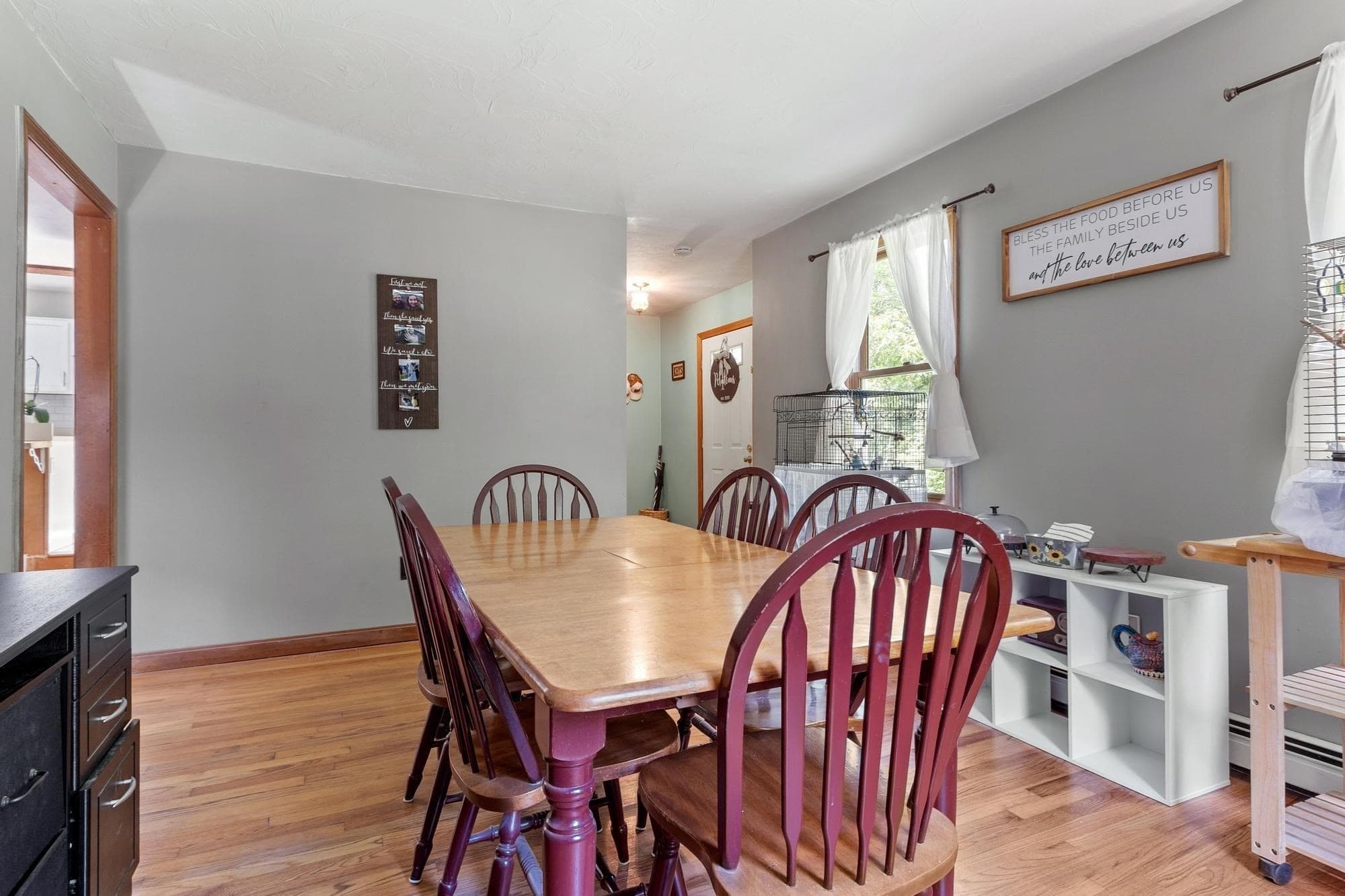 Single Family Residence at 27 Natty Pond Dr, Hubbardston MA 01452, Hubbardston, photo 5 of 41