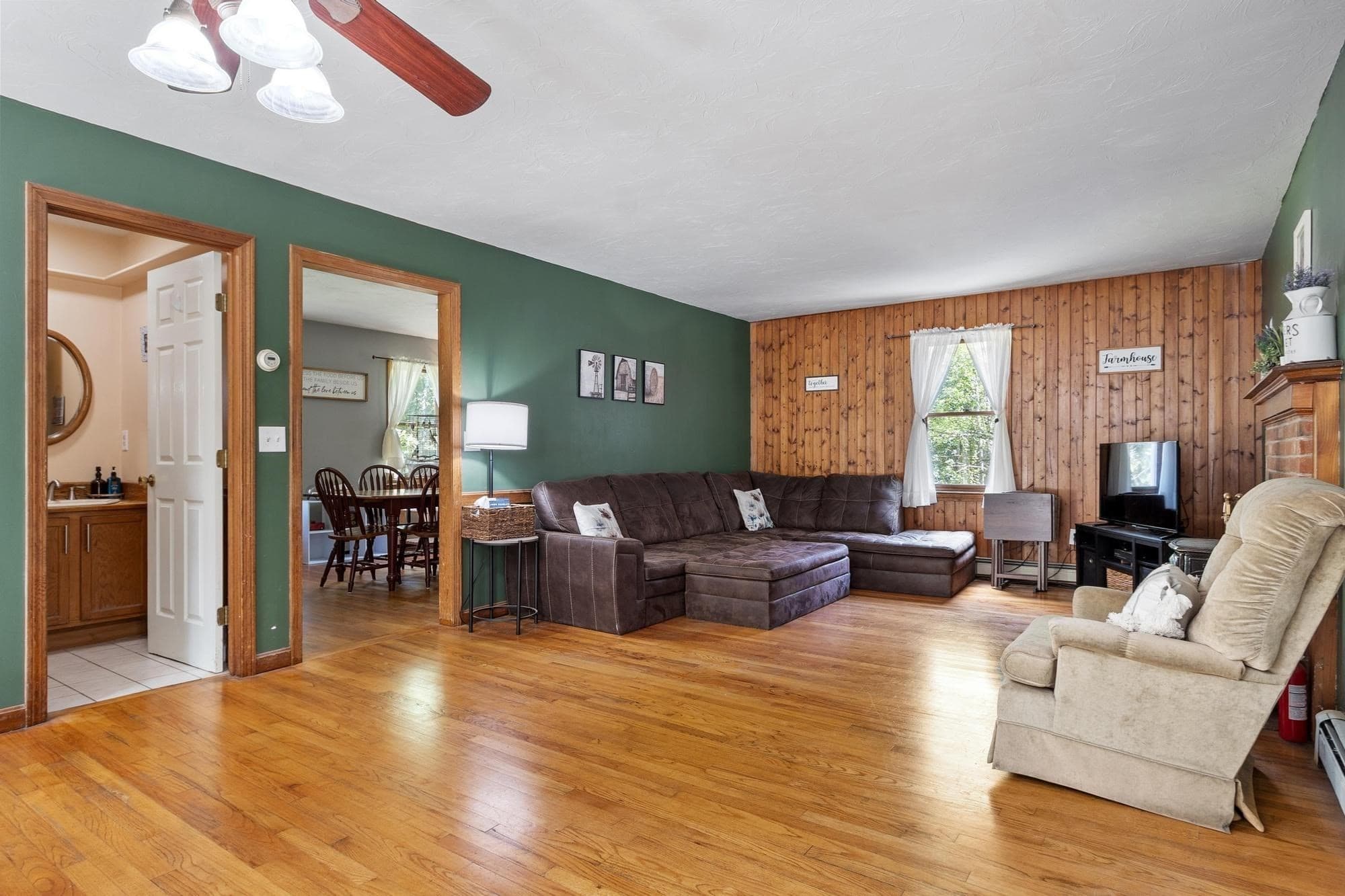 Single Family Residence at 27 Natty Pond Dr, Hubbardston MA 01452, Hubbardston, photo 8 of 41