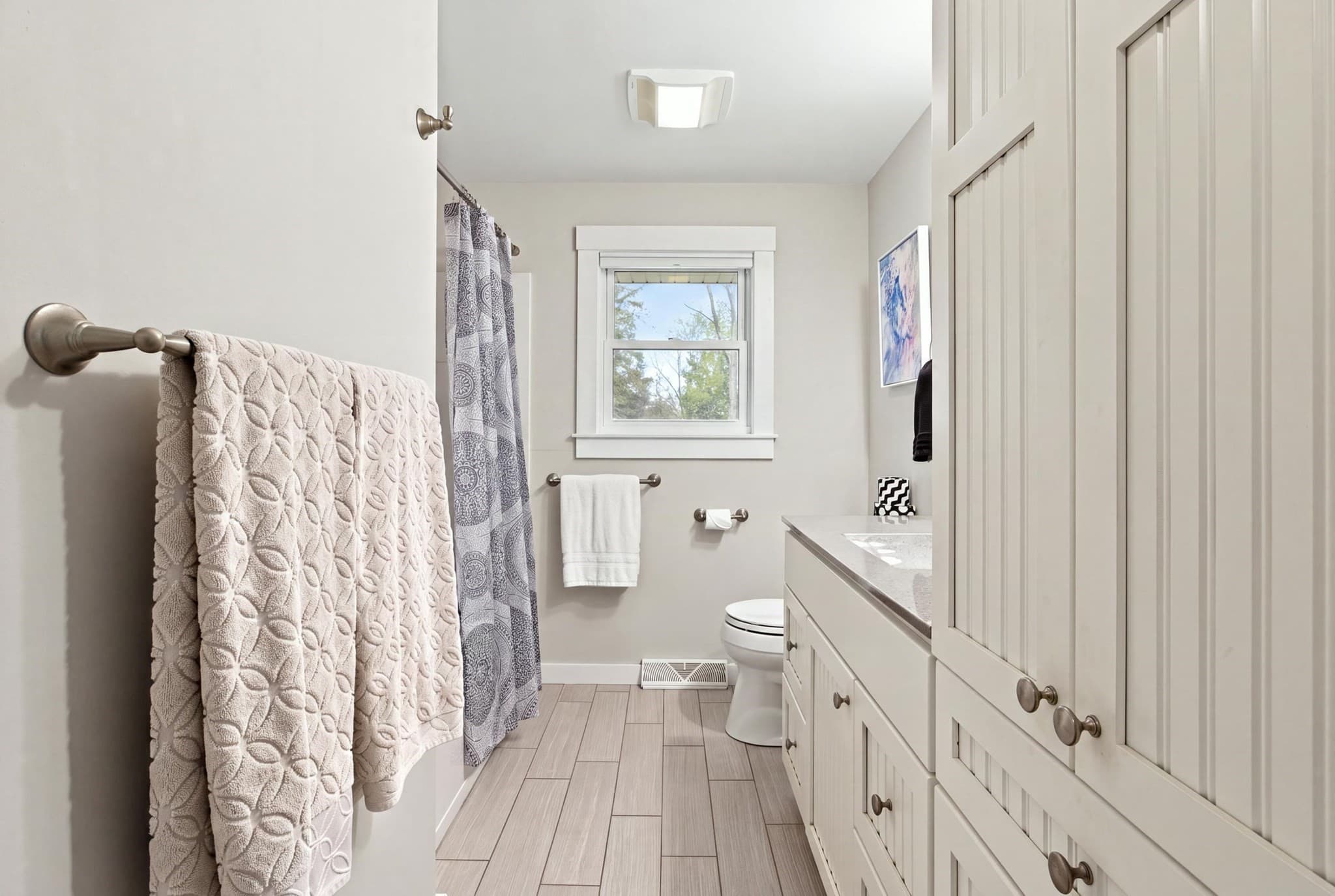 Single Family Residence at 48 Audubon Cir, Barnstable MA 02632, Barnstable, photo 9 of 35