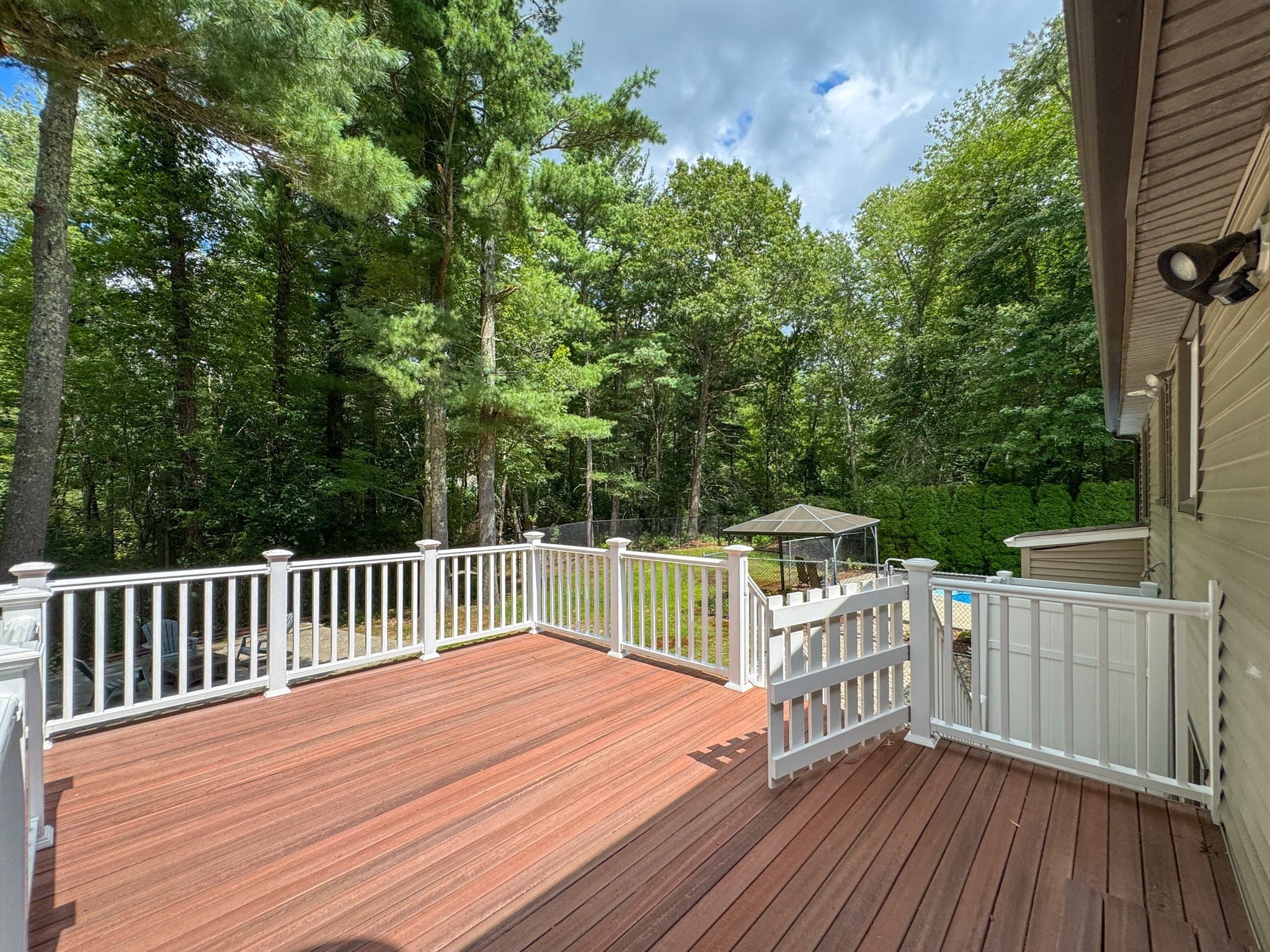 Single Family Residence at 617 Marys Pond Rd, Rochester MA 02770, Rochester, photo 13 of 15