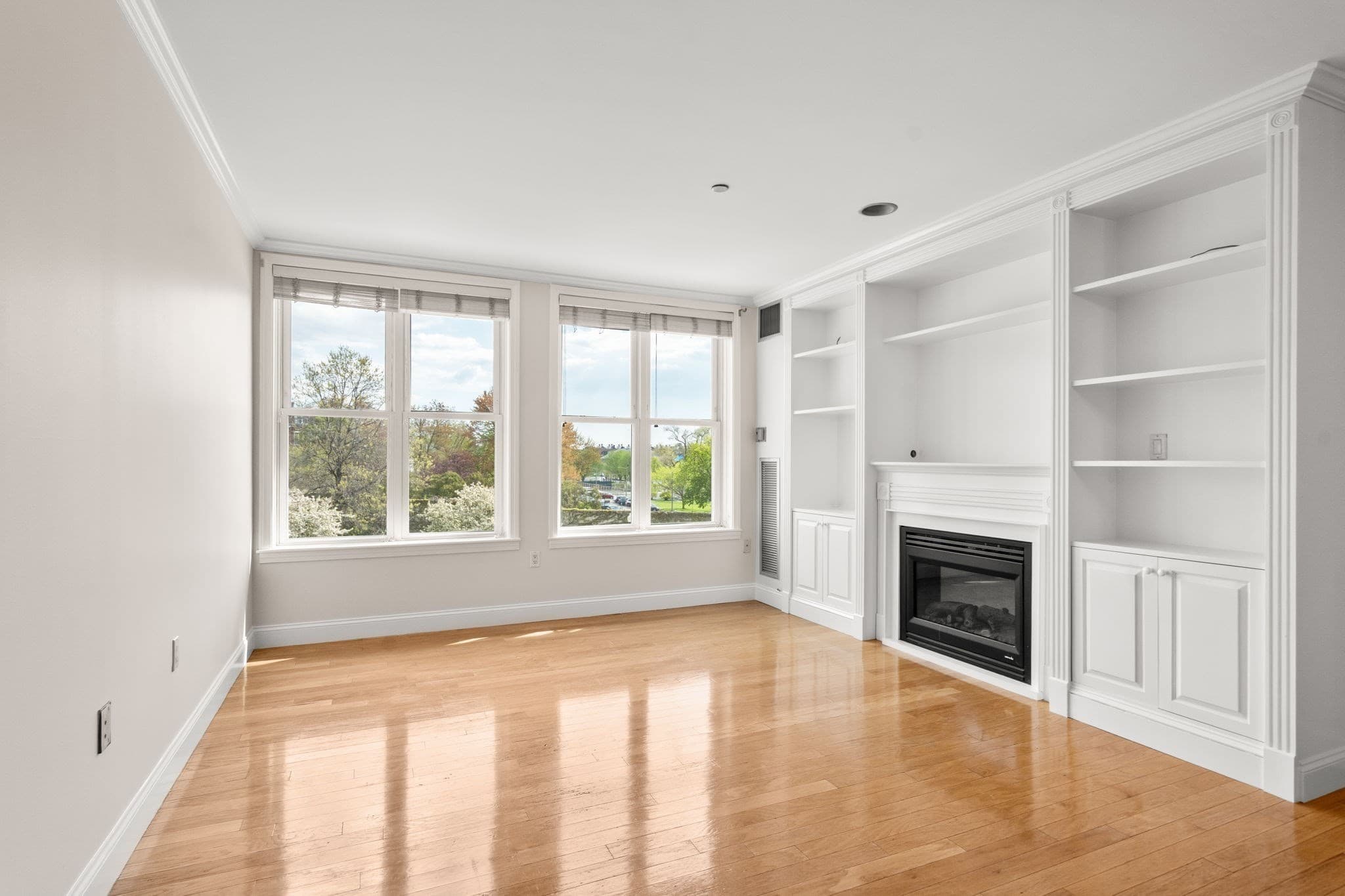 Condominium at 73 Chelsea St # 305, Boston MA 02129, Boston, photo 13 of 22
