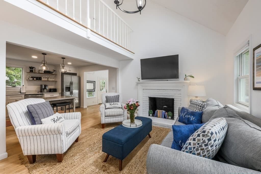 Single Family Residence at 35 Pinecrest Ave, Mashpee MA 02649, photo 6 of 39