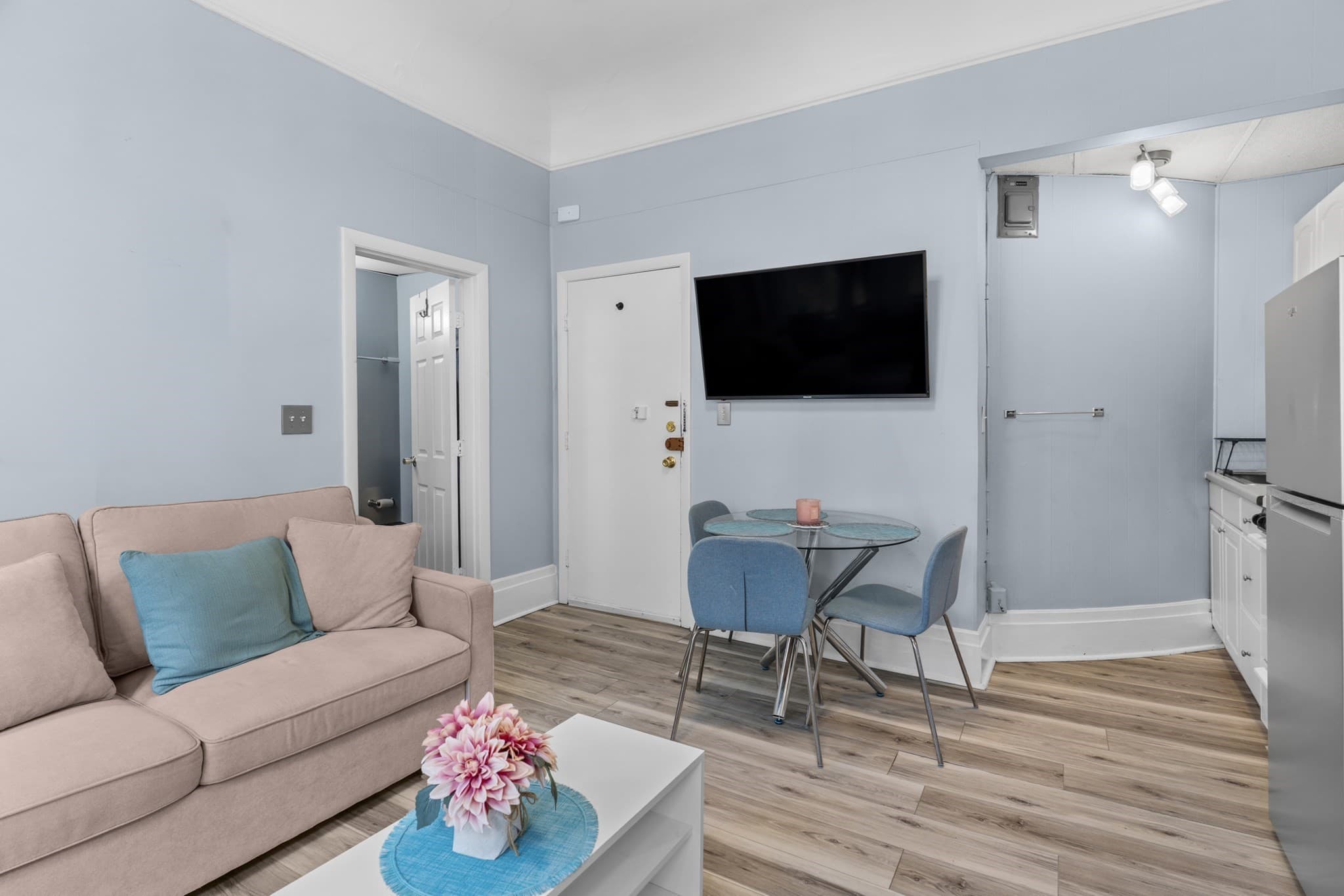 Condominium at 366 Commonwealth Ave # 2I, Boston MA 02115, photo 3 of 15