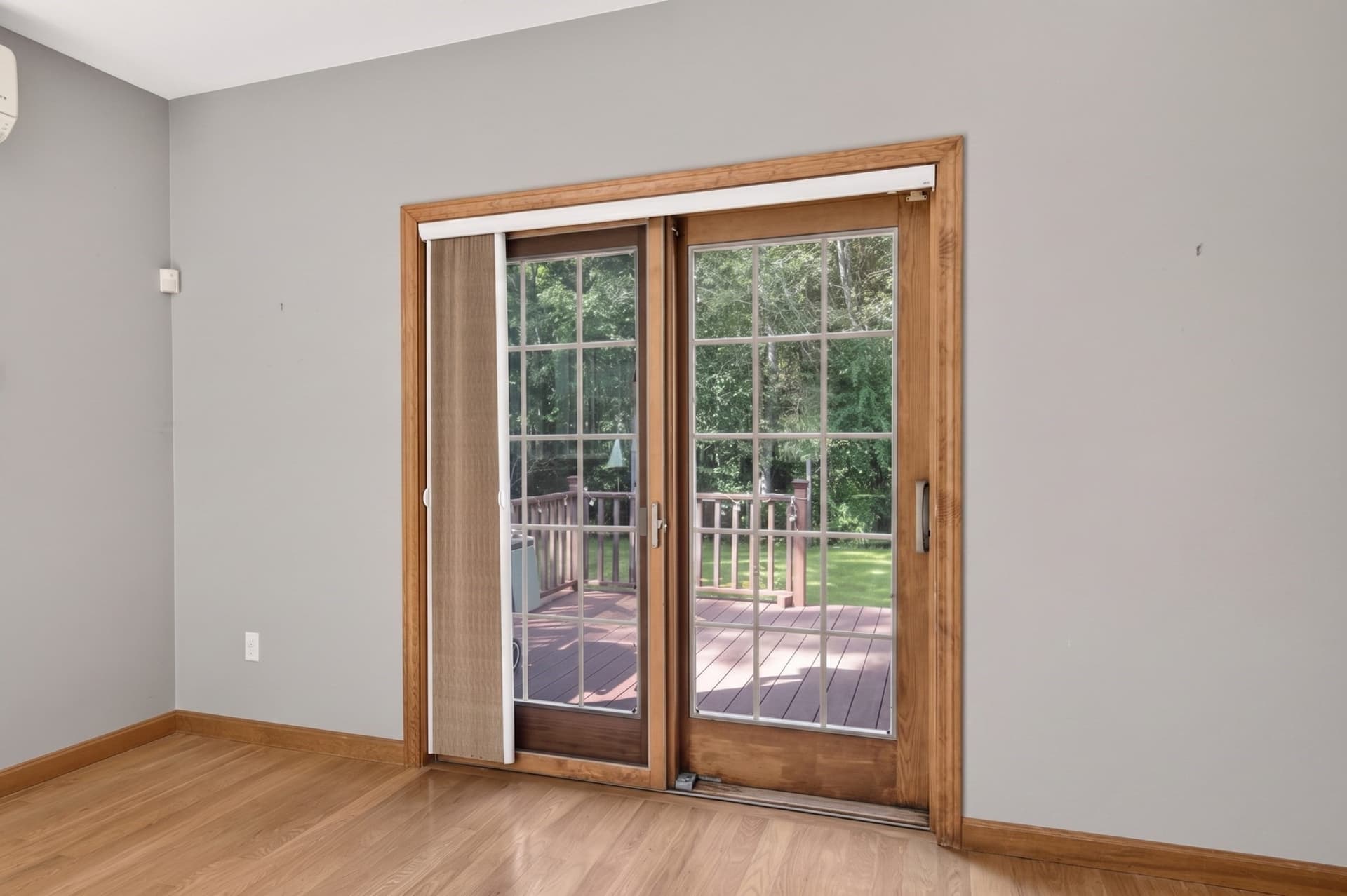 Single Family Residence at 32 Slades Farm Ln, Dartmouth MA 02748, photo 20 of 39