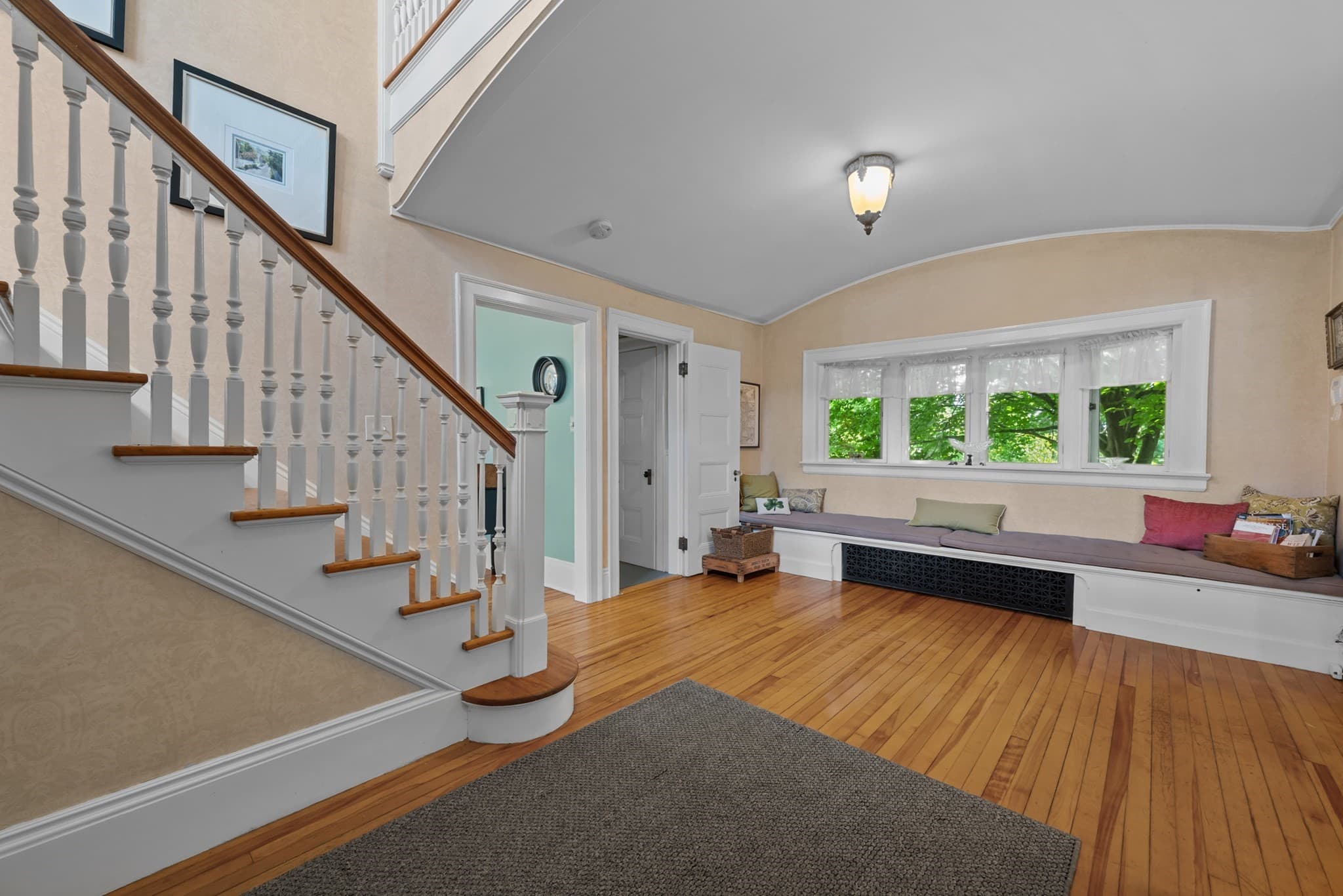 Single Family Residence at 25 Kenwood Ave, Worcester MA 01605, Worcester, photo 2 of 39
