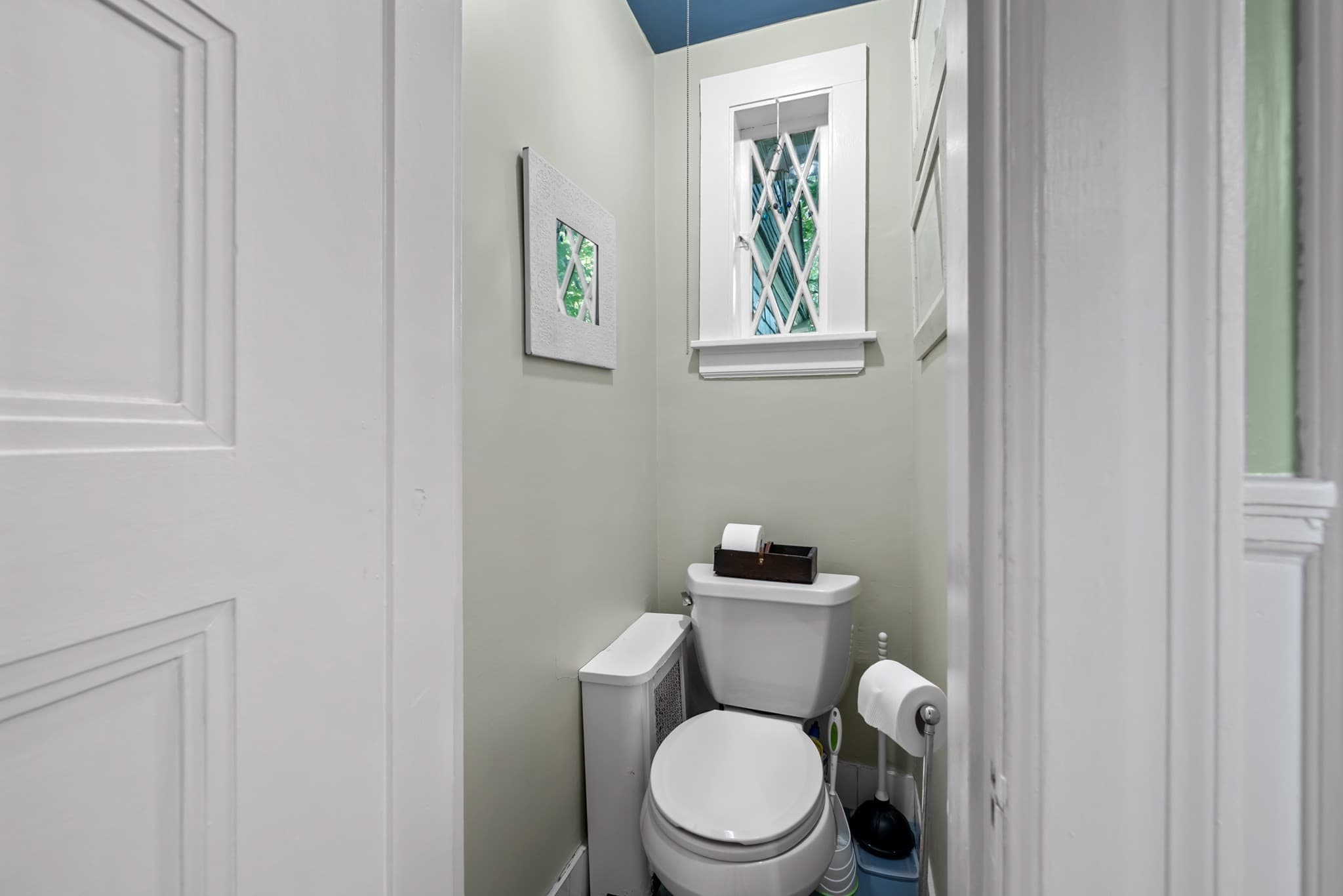 Single Family Residence at 25 Kenwood Ave, Worcester MA 01605, Worcester, photo 16 of 39
