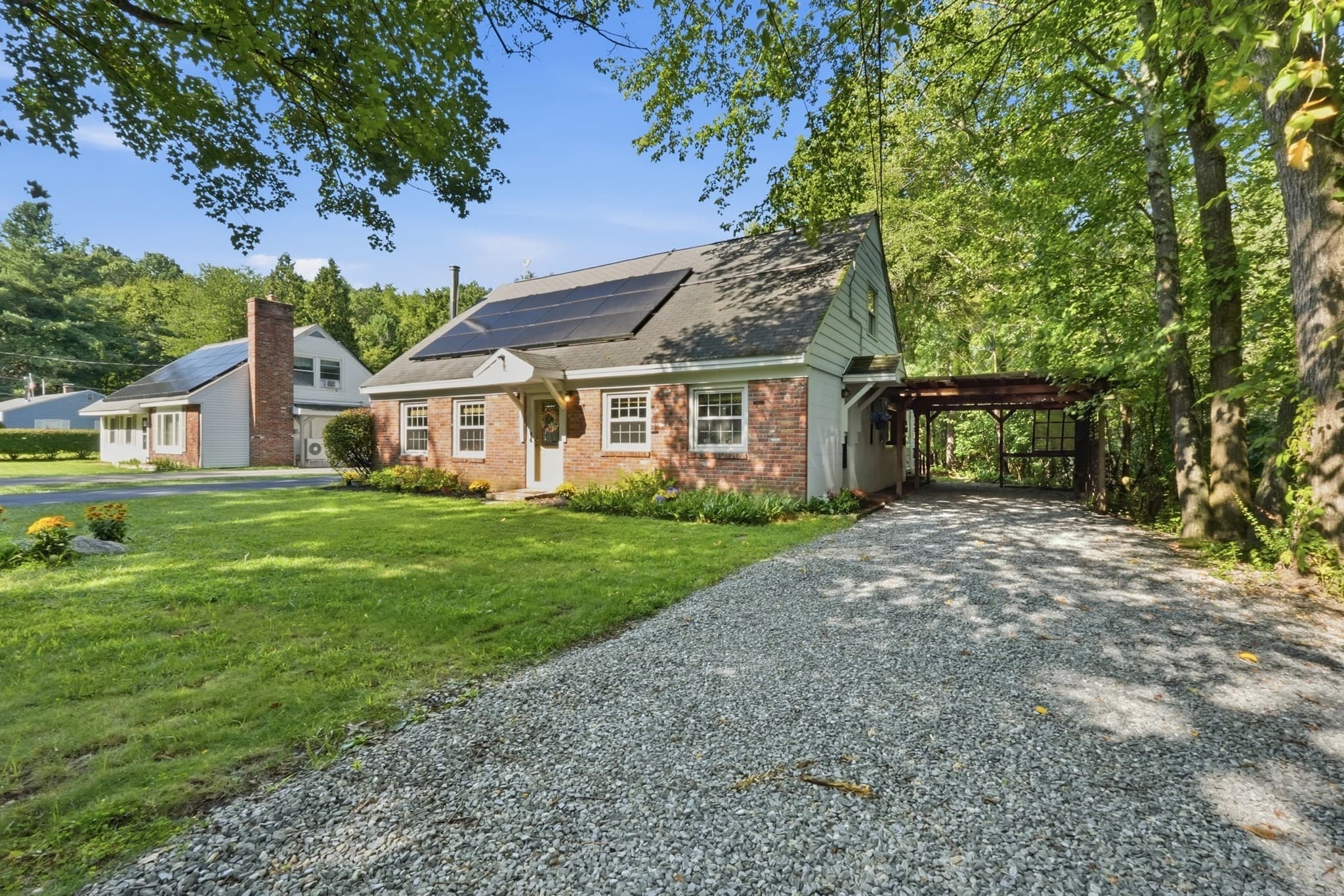 Single Family Residence at 137 Parker Rd, Lancaster MA 01523, Lancaster, photo 4 of 35