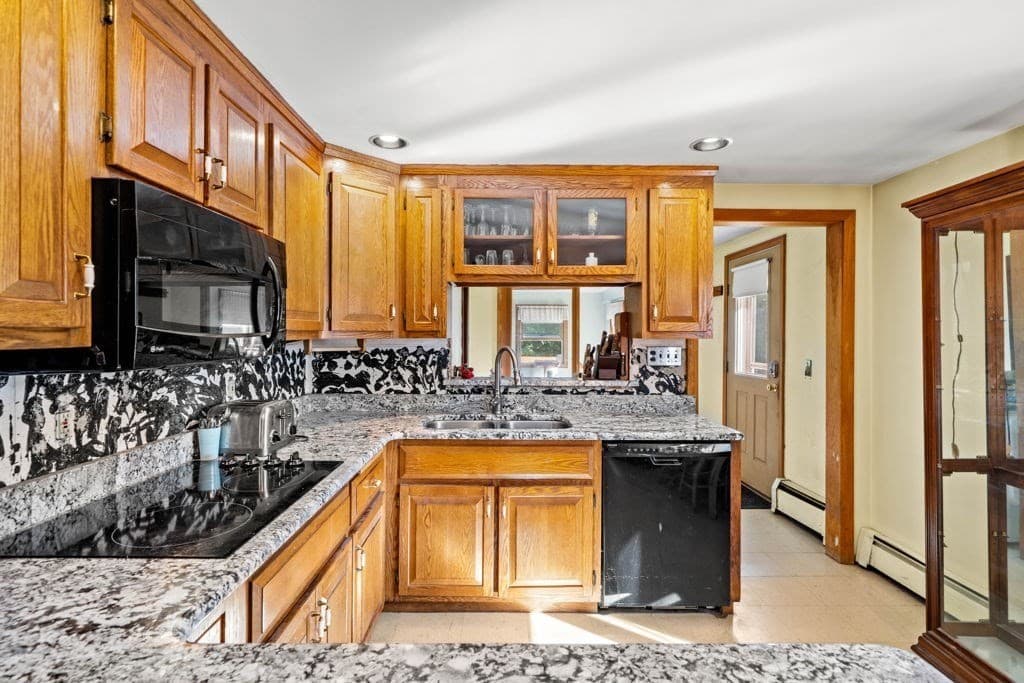 Single Family Residence at 239 Lovers Ln, Haverhill MA 01830, Haverhill, photo 20 of 23