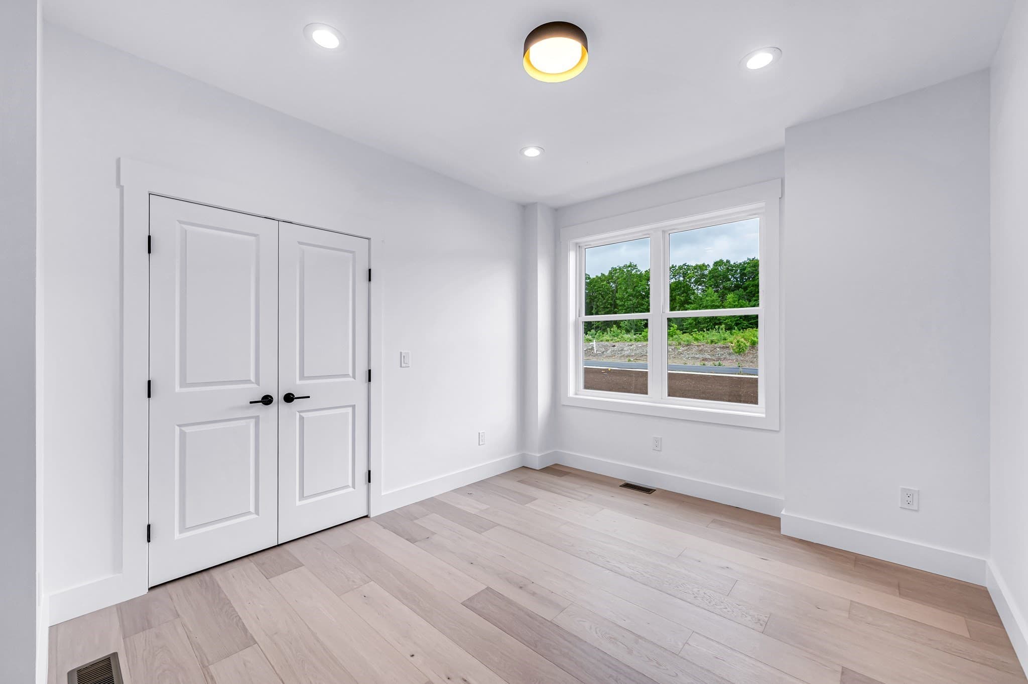Single Family Residence at 32 Balsam Hill Rd, Ludlow MA 01056, Ludlow, photo 19 of 42