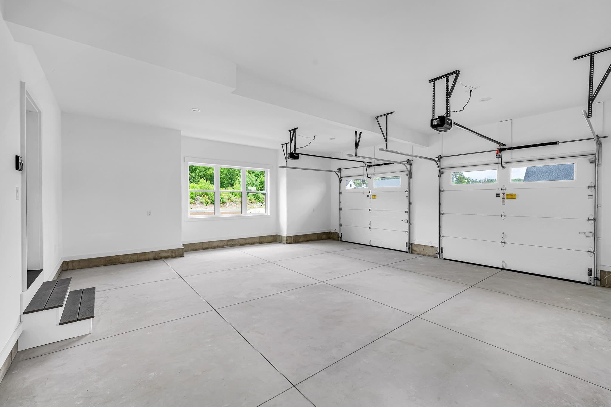 Single Family Residence at 32 Balsam Hill Rd, Ludlow MA 01056, Ludlow, photo 39 of 42