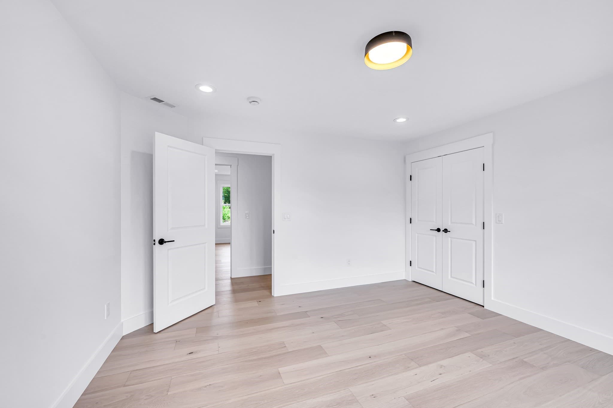 Single Family Residence at 32 Balsam Hill Rd, Ludlow MA 01056, Ludlow, photo 29 of 42