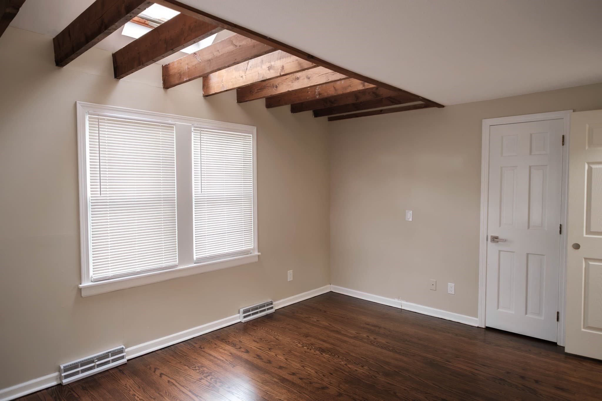 Single Family Residence at 109 Powell Ave, Springfield MA 01118, Springfield, photo 13 of 33