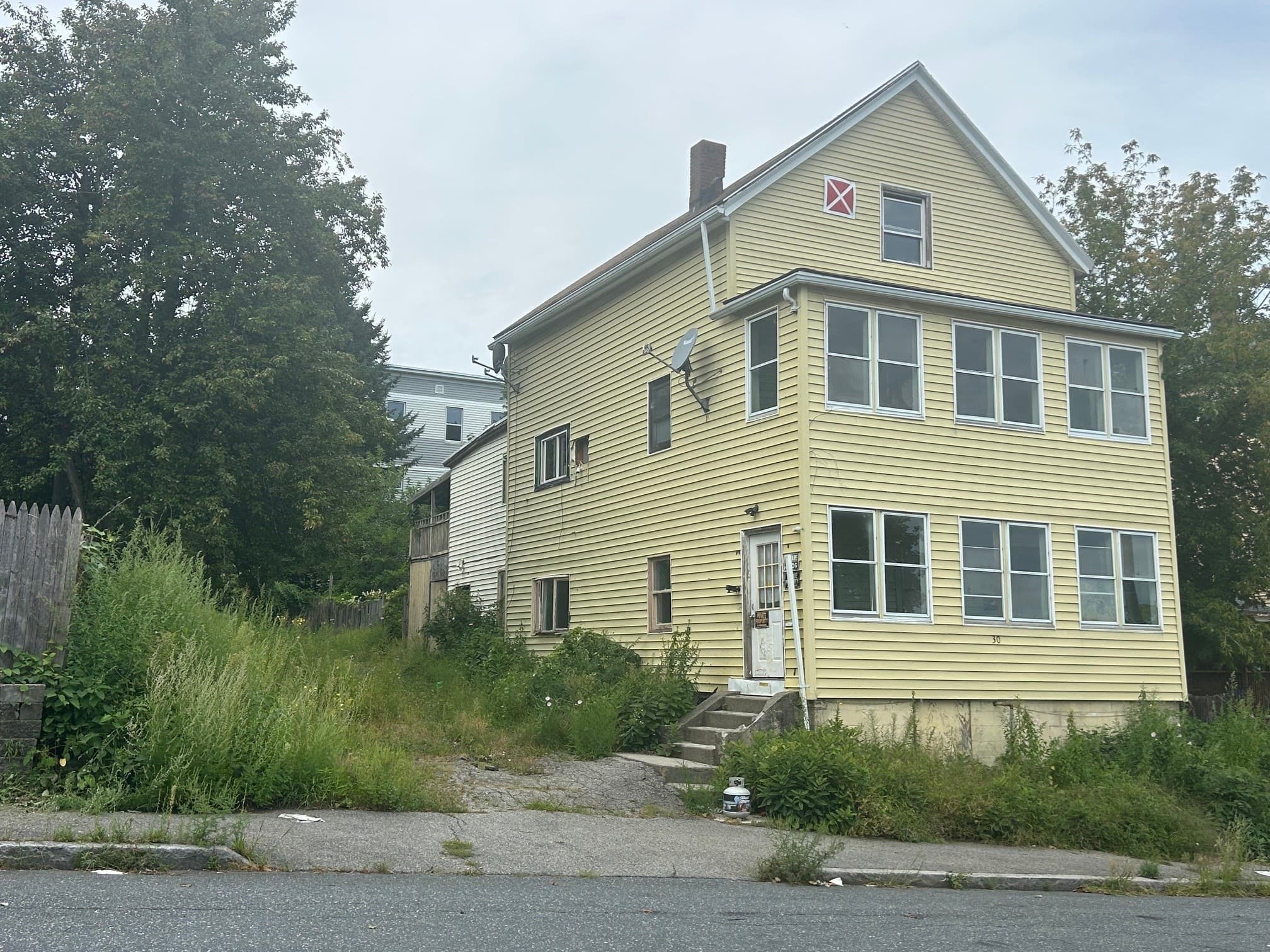 Multi Family at 30 Penn Ave, Worcester MA 01604, Worcester, photo 2 of 2