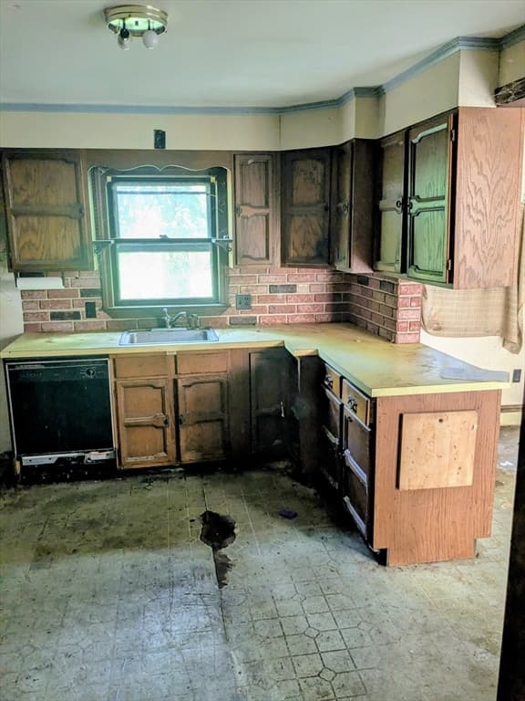 Single Family Residence at 155 Concord St, Ashland MA 01721, Ashland, photo 3 of 12