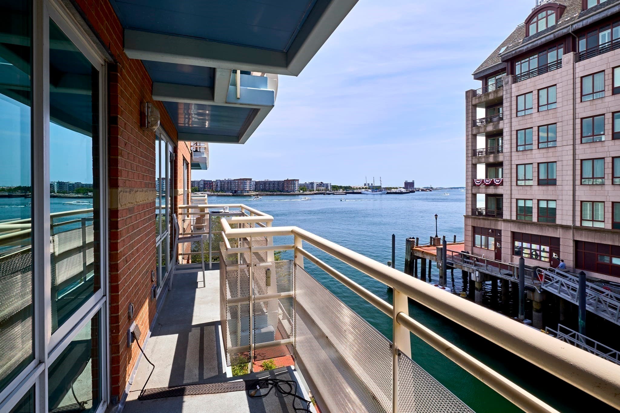 Condominium at 4 Battery Wharf # 4309, Boston MA 02109, Boston, photo 2 of 16