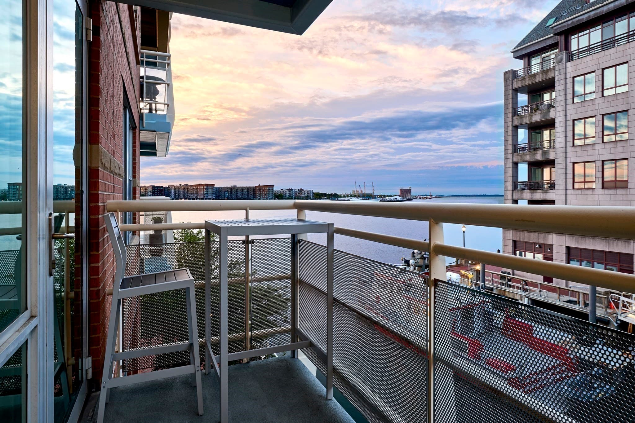 Condominium at 4 Battery Wharf # 4309, Boston MA 02109, Boston, photo 10 of 16