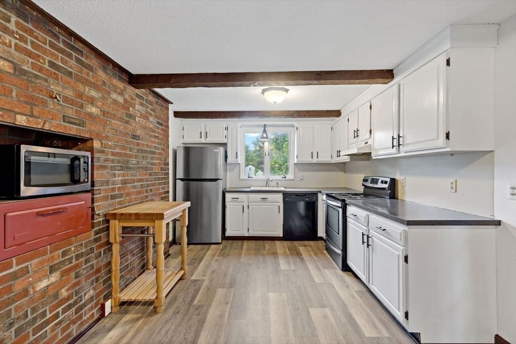 Single Family Residence at 17 West Pond Road, Plymouth MA 02360, photo 6 of 25
